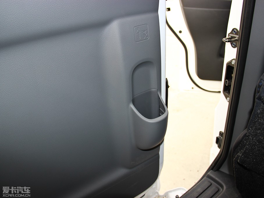 2013���ծa(ch��n)NV200 �Ŀ� 1.6L �ք�(d��ng)���A�� ��(gu��)V