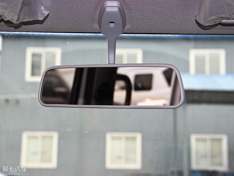 2013���ծaNV200 �Ŀ� 1.6L �քӺ��A�� ��V