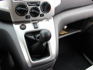2013款改款 1.6L 手动豪华版 国V 中控区