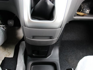 2013款改款 1.6L 手动豪华版 国V 中控区