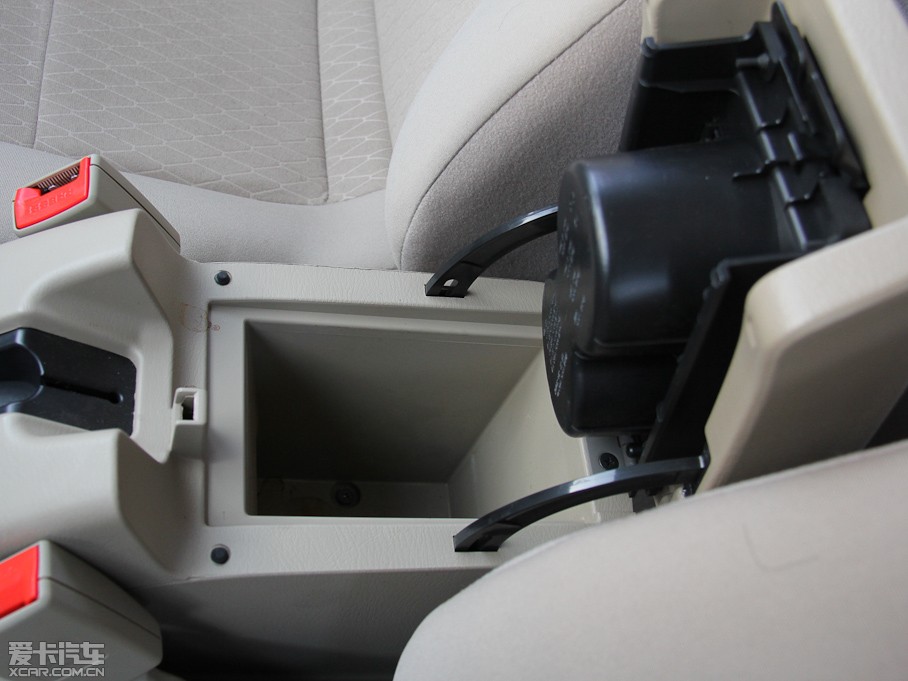 2013ծa(chn)D22Ƥ 2.4L (q)߼(j)