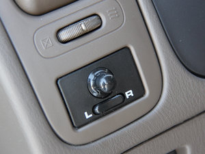 2013款2.4L 汽油四驱高级版 中控区