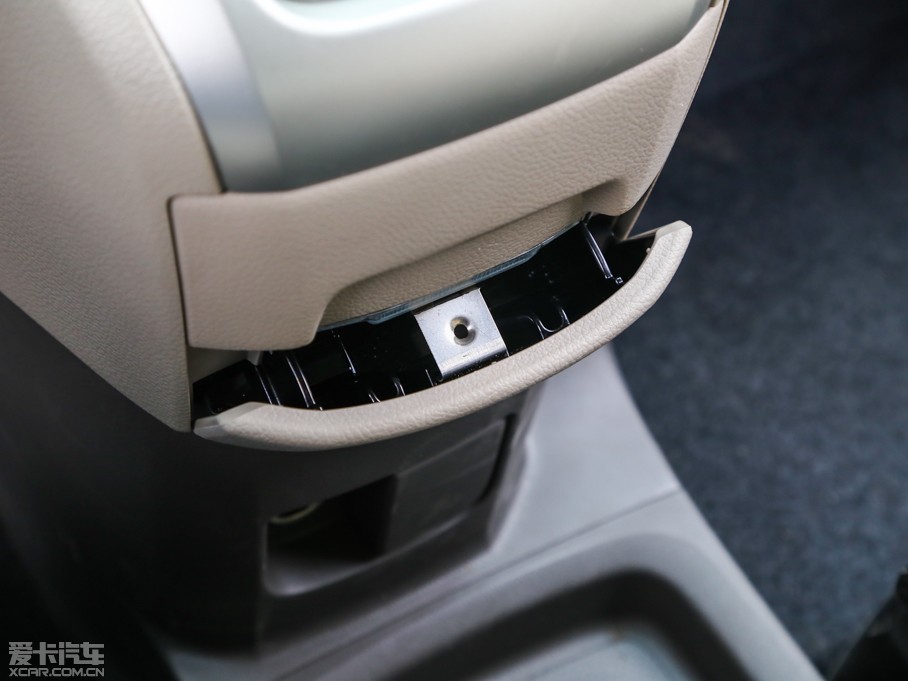 2014ծaNV200 1.6L CVTF IV