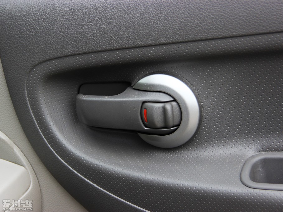 2014ծaNV200 1.6L CVTŰ IV