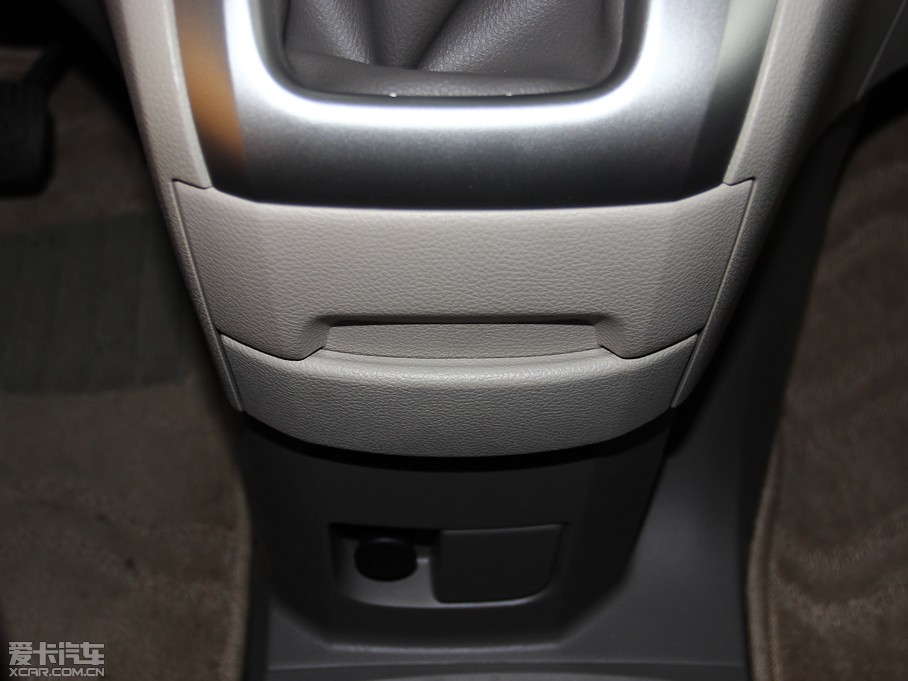 2014ծaNV200 1.6L քŰ IV