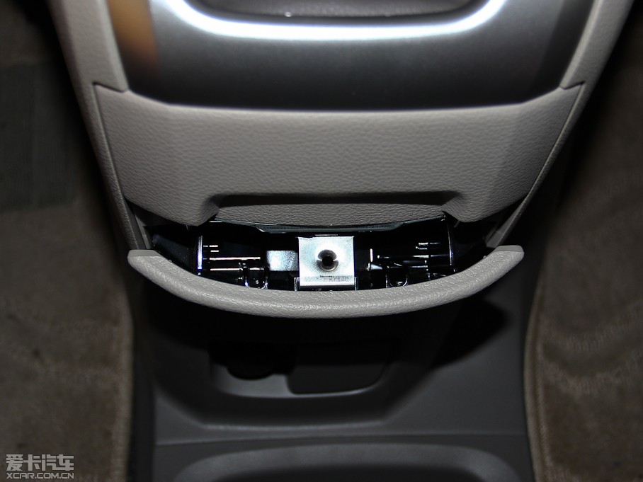 2014ծaNV200 1.6L քŰ IV