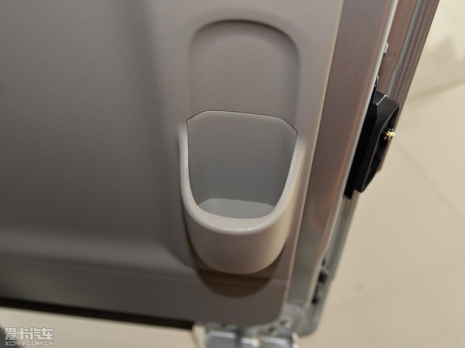 2014���ծa(ch��n)NV200 1.6L CVT���A�� ��V