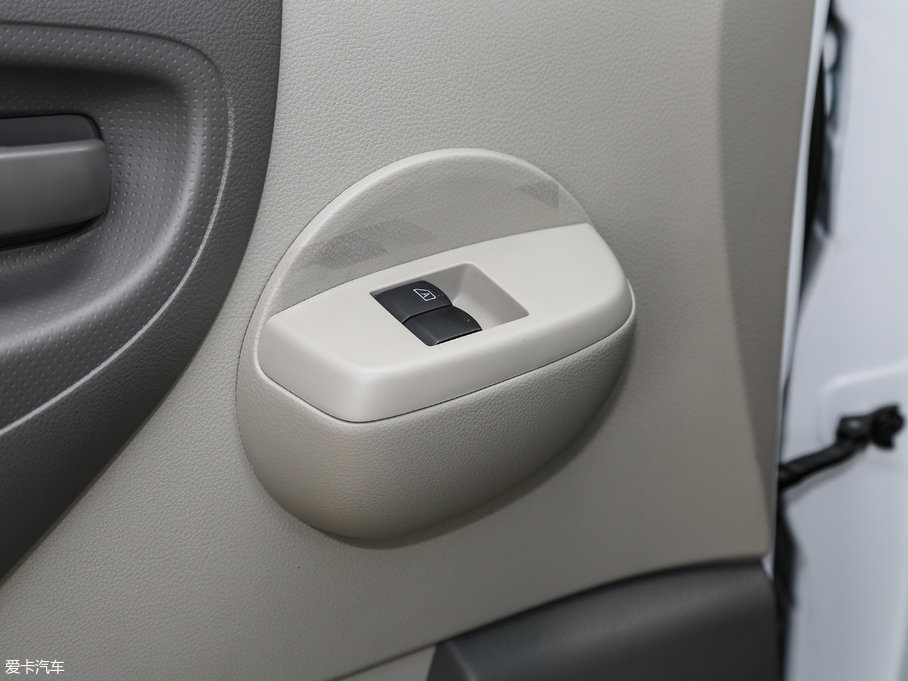 2016ծa(chn)NV200 Ŀ 1.6L CVTA