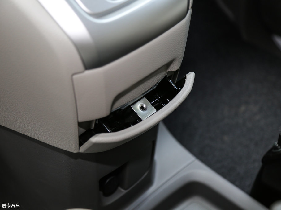 2016ծa(chn)NV200 Ŀ 1.6L CVTA