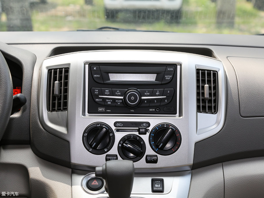 2016���ծaNV200 �Ŀ� 1.6L CVT���A��