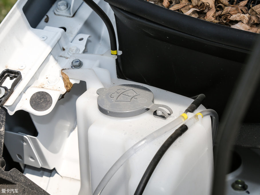 2016���ծaNV200 �Ŀ� 1.6L CVT���A��