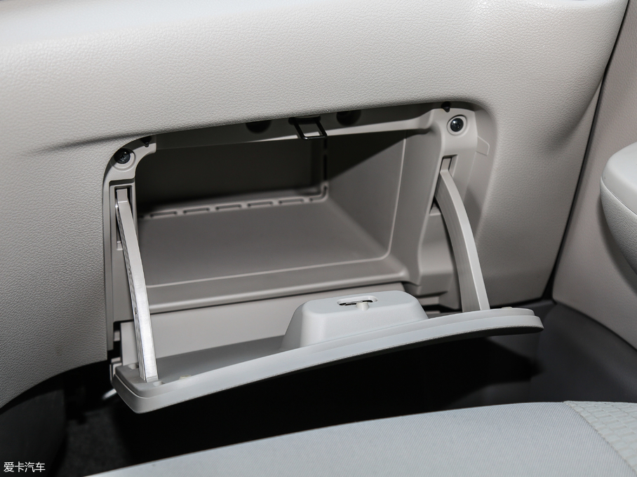 2018ծaNV200 1.6L CVTA