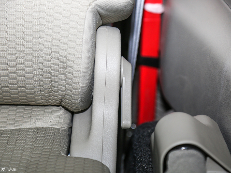 2018ծaNV200 1.6L CVTA