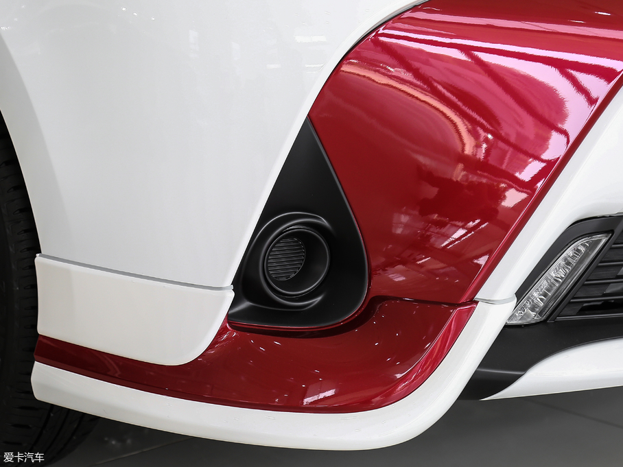 2018��YARiS L ���� 1.5E CVT��܊������