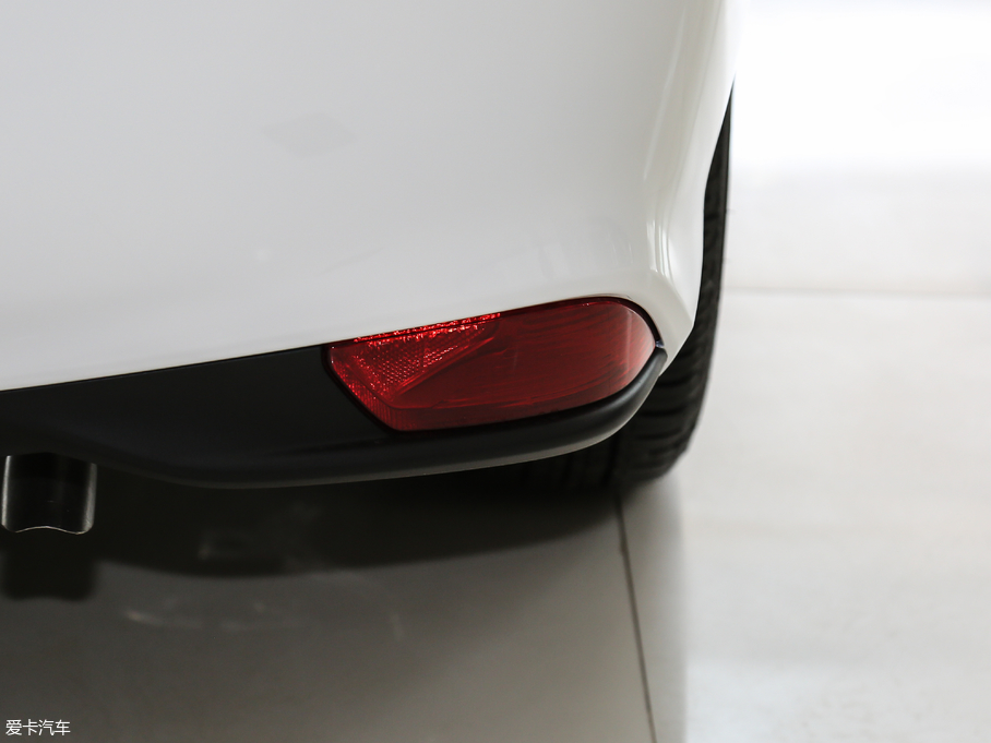 2018��YARiS L ���� 1.5E CVT��܊������