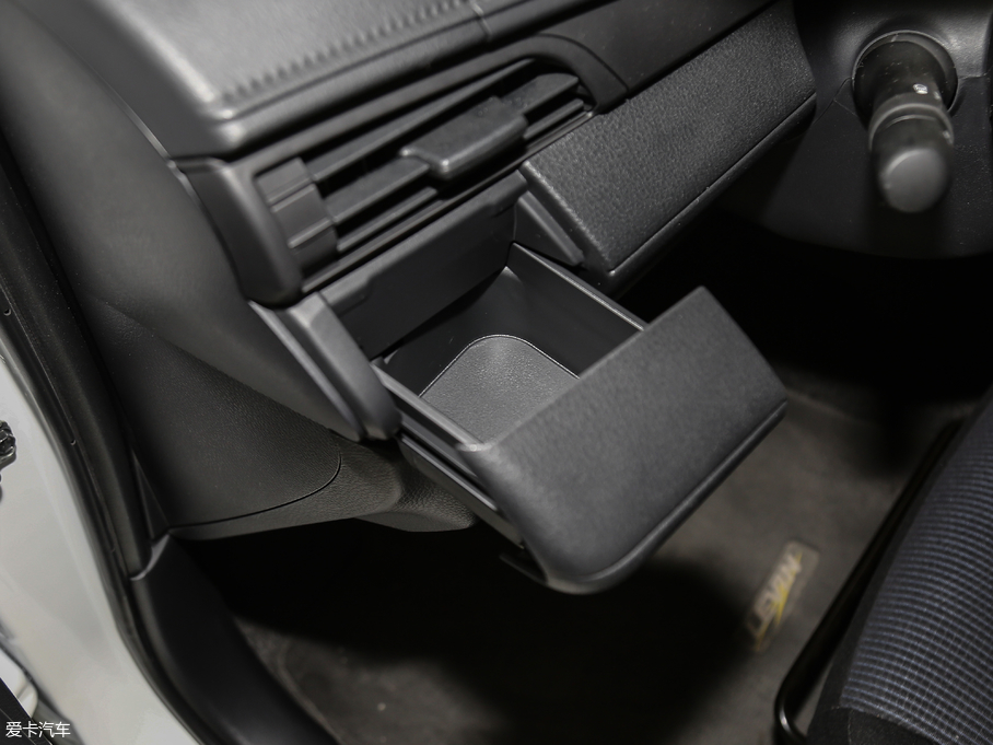 2018YARiS L  1.5E CVT܊