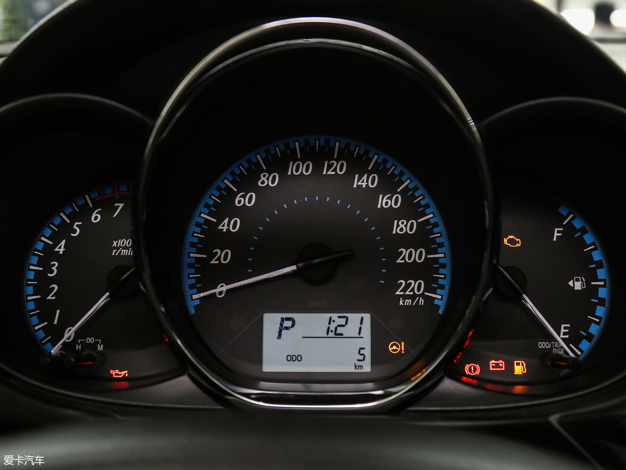 2018��YARiS L ���� 1.5E CVT��܊������