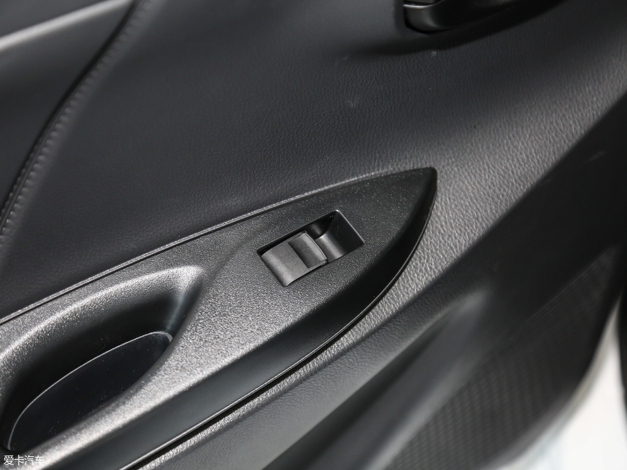 2018YARiS L  1.5E CVT܊