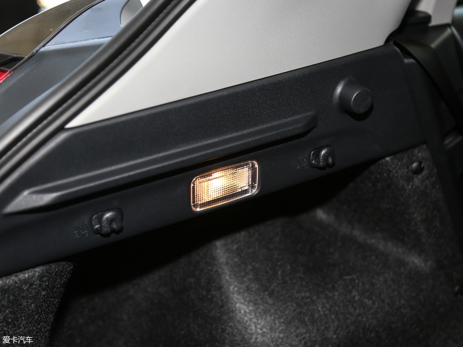 2018YARiS L  1.5E CVT܊