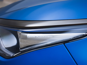 2019pE+ 1.8PH GS Ӣ촰 ^