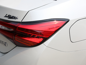 2019pE+ 1.8PH GS Ӣ촰 ^