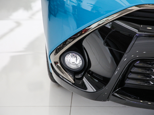 2019pE+ 1.8PH GS Ӣ촰 ^