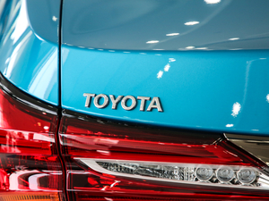 2019pE+ 1.8PH GS Ӣ촰 ^