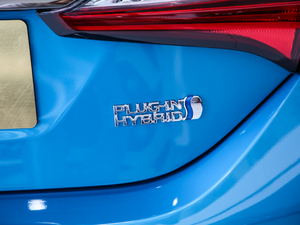 2019pE+ 1.8PH GS Ӣ촰 ^