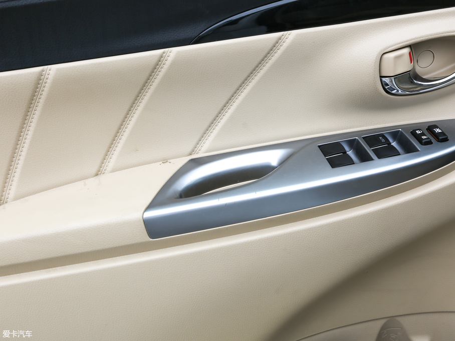 2019YARiS L  1.5GS CVTJӰ VI