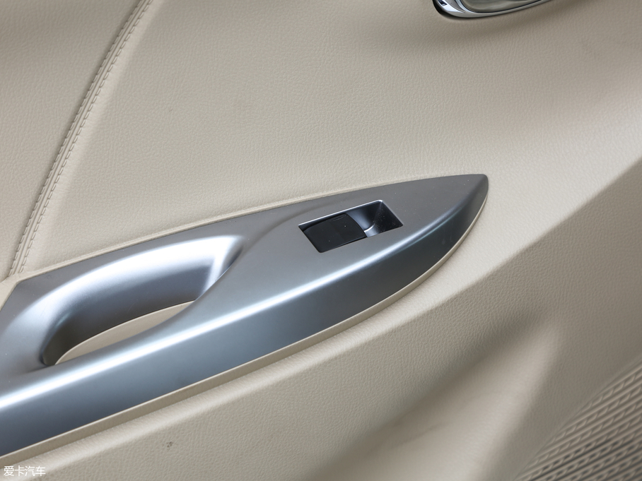 2019YARiS L  1.5GS CVTJӰ VI