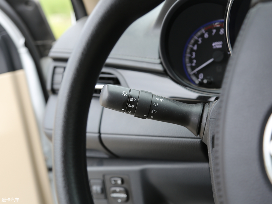 2019YARiS L  1.5GS CVTJ(dng) (gu)VI