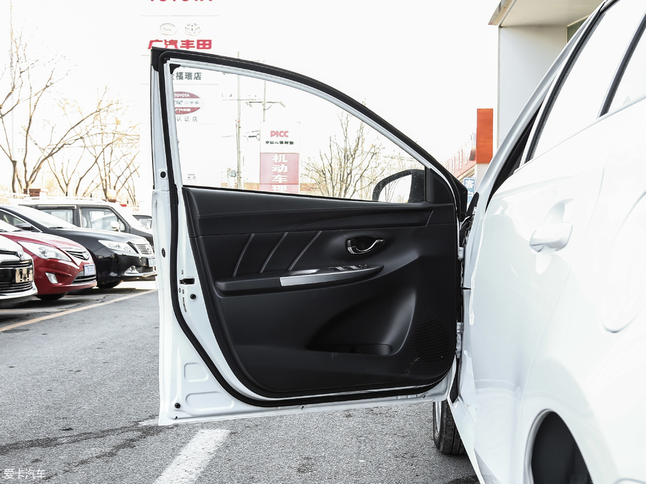 2019��YARiS L ���� 1.5G CVT�ń��촰�� ��VI