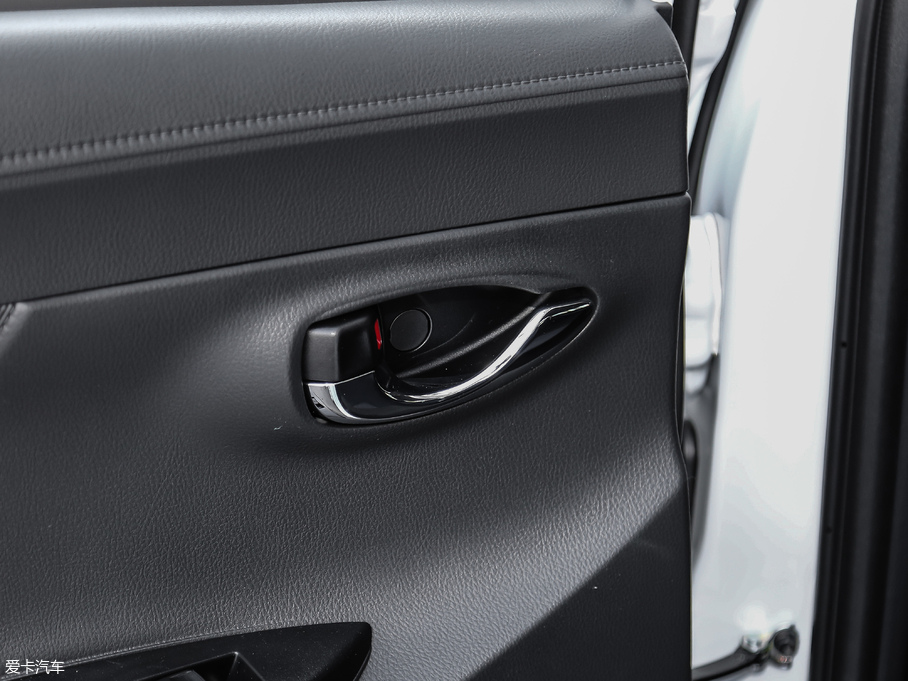 2019��YARiS L ���� 1.5G CVT�ń��촰�� ��VI