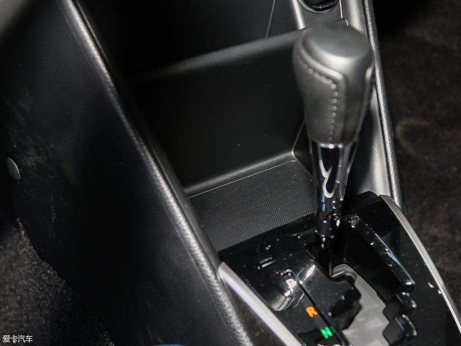 2019��YARiS L ���� 1.5G CVT�ń��촰�� ��VI