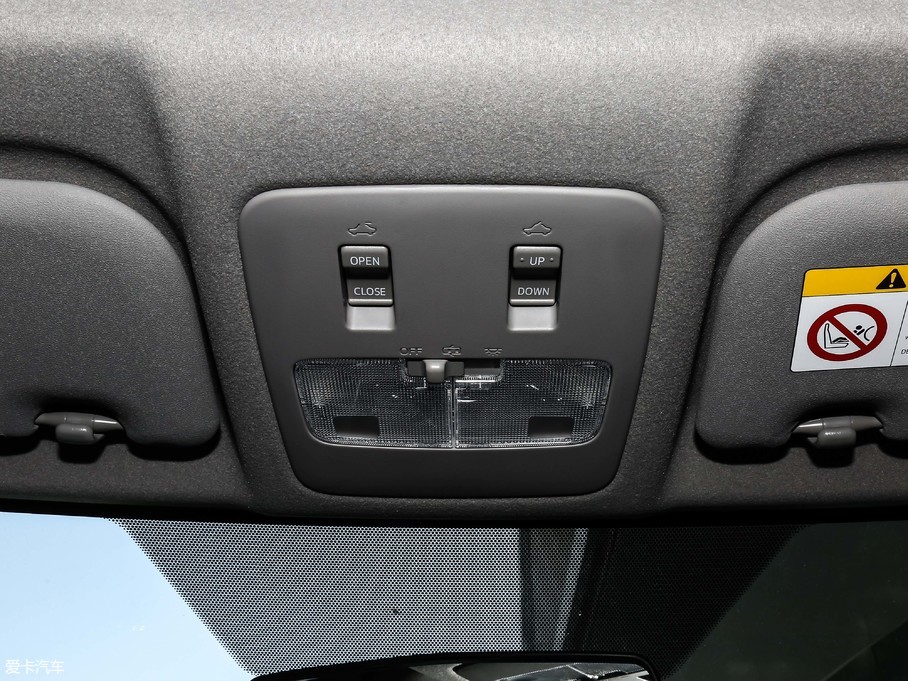 2019��YARiS L ���� 1.5G CVT�ń��촰�� ��VI