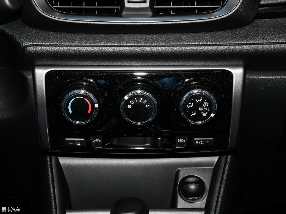 2019��YARiS L ���� 1.5G CVT�ń��촰�� ��VI