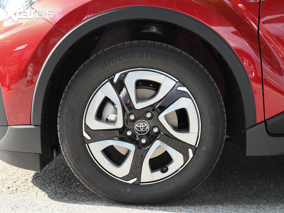 2020���S��C-HR EV ���F�촰��