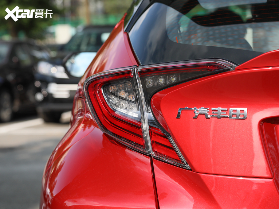 2020���S��C-HR EV ���F�촰��