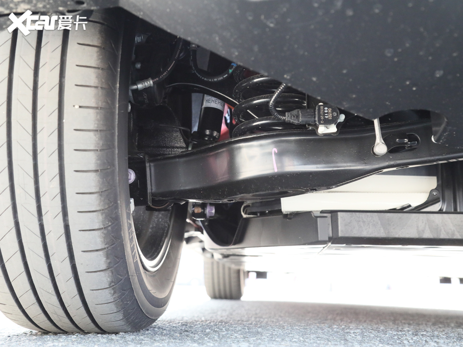 2020���S��C-HR EV ���F�촰��