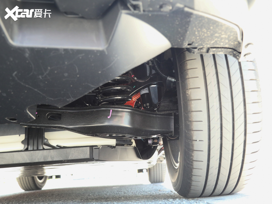 2020���S��C-HR EV ���F�촰��