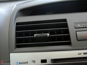 2009款240G 豪华导航版 中控区