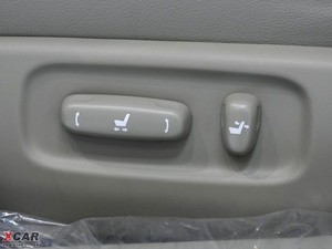 2009款200G 豪华导航版 空间座椅