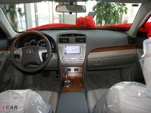 2009款240V 至尊导航版 内饰全景