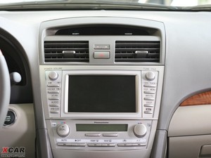2009款240V 至尊导航版 中控台