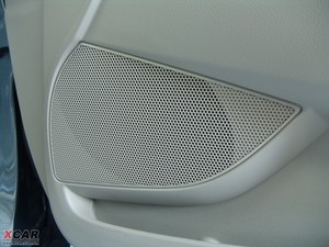 2009款240V 至尊导航版 空间座椅