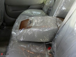 2009款240G 豪华导航版 空间座椅