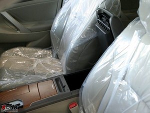 2009款200G 豪华导航版 空间座椅