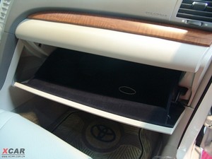 2009款240V G-BOOK 智能导航版 手套箱