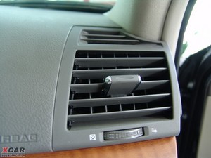 2009款240V 至尊导航版 中控区