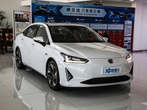 2019款尊贵版 整体外观